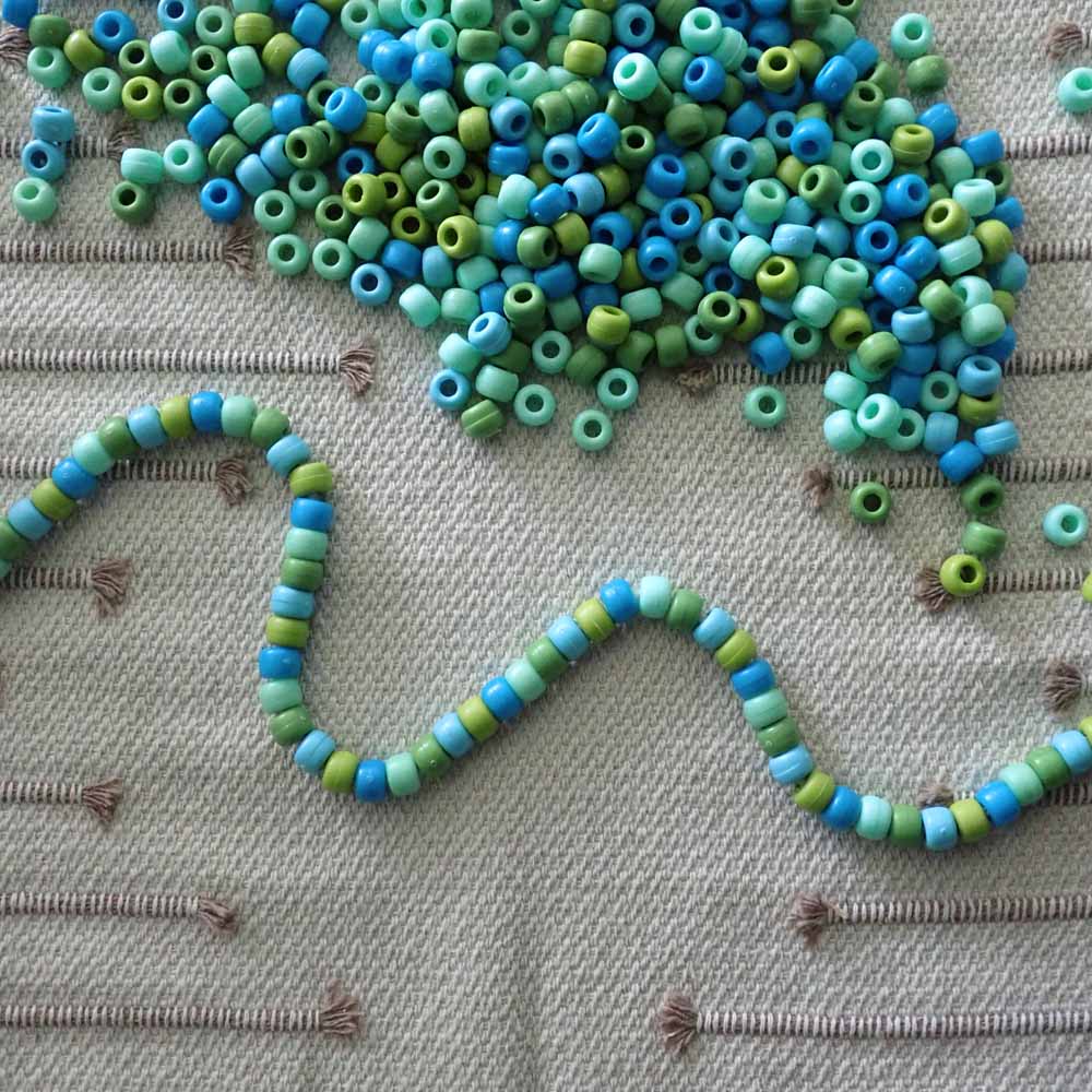 Matte Blueberry Mix Plastic Pony Beads 6 x 9mm, 500 beads