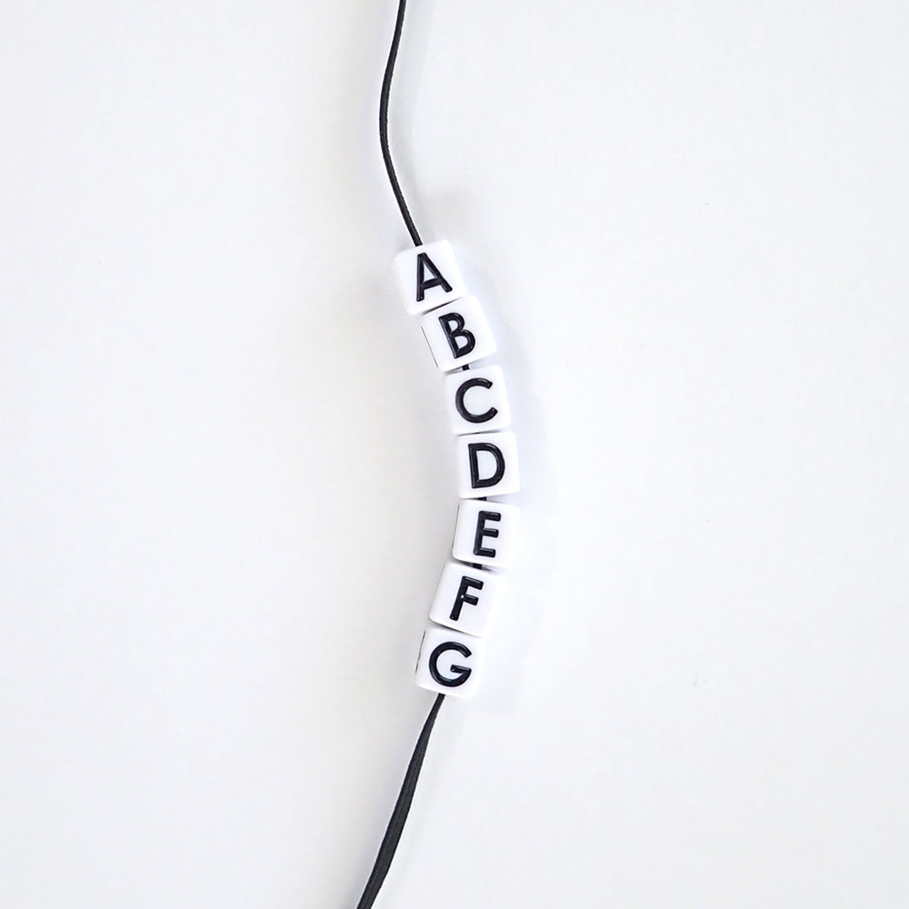 Plastic White Vertical Hole Mixed Alphabet Beads, Random Mix A-Z, 8mm Cube, 600 beads